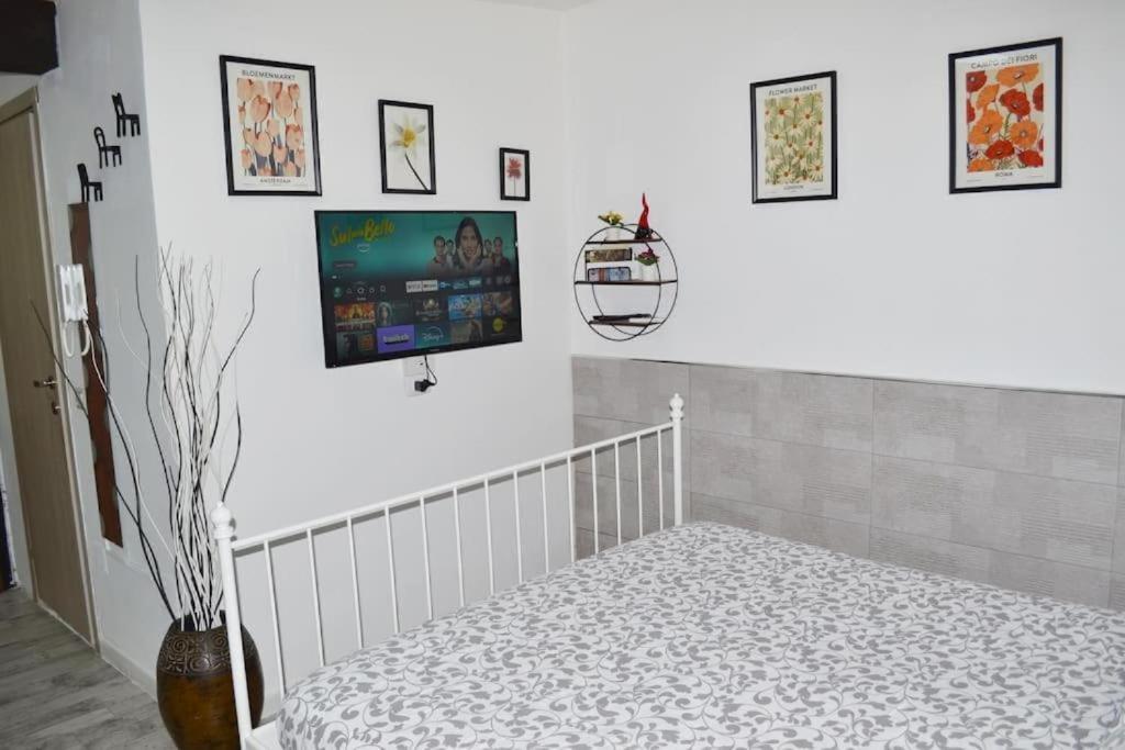 Casa Mya - Studio Flat Napels Buitenkant foto